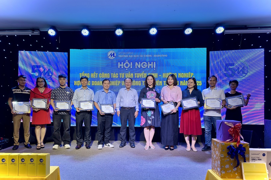 UFM tổng kết công tác Tuyển sinh - Hướng nghiệp, Hợp tác doanh nghiệp và Thông tin tuyên truyền năm 2025