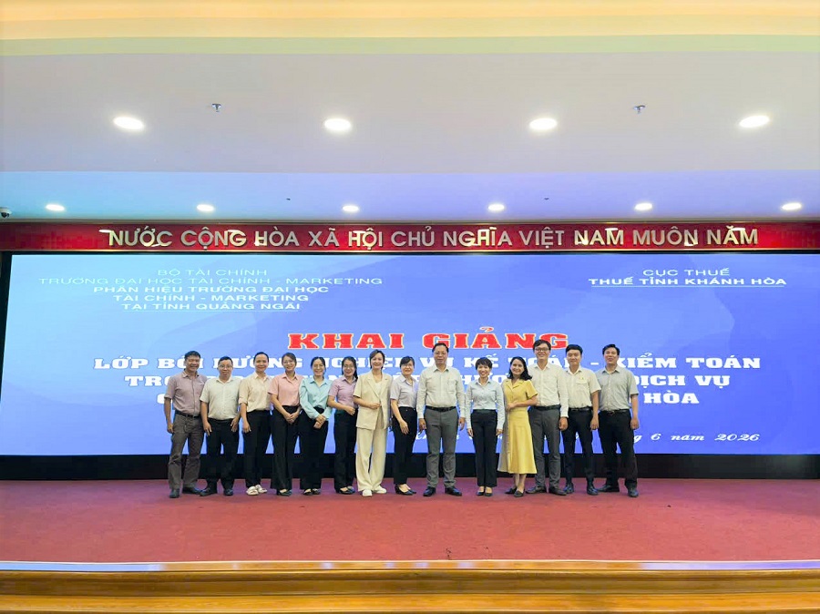 Khai giảng lớp “Bồi dưỡng nghiệp vụ kế toán - kiểm toán trong doanh nghiệp thương mại, dịch vụ cho công chức Thuế tỉnh Khánh Hòa”