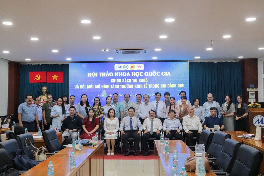 Hội thảo quốc gia “Chính sách tài khóa và đổi mới mô hình tăng trưởng kinh tế trong bối cảnh mới”