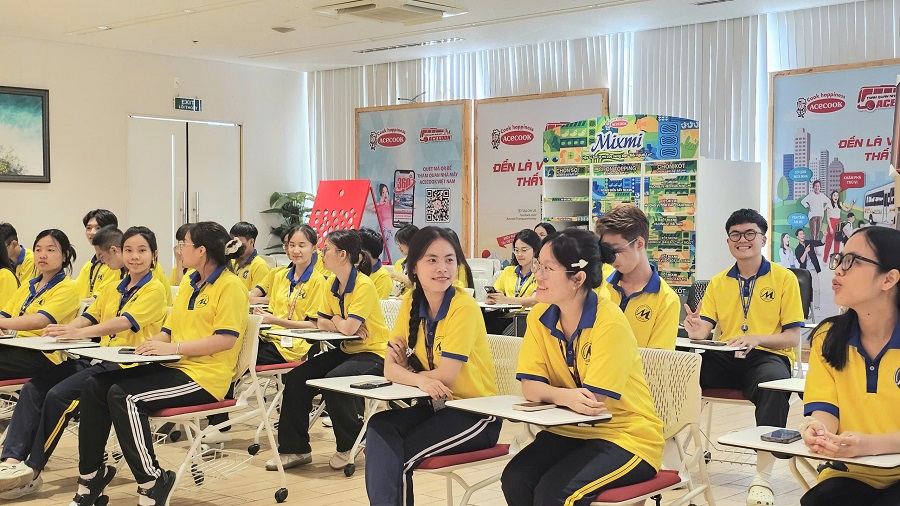 Sinh viên UFM học tập trải nghiệm thực tế tại Công ty Cổ phần Acecook Việt Nam