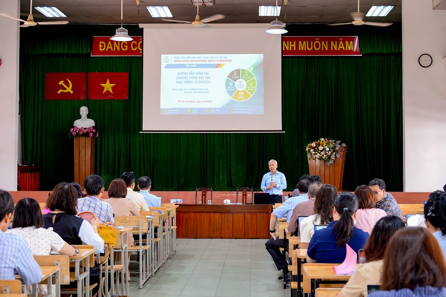 Trường Đại học Tài chính – Marketing tập huấn nâng cao năng lực tự đánh giá chương trình đào tạo theo quy định mới