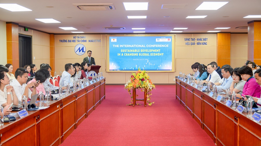 UFM tổ chức hội thảo quốc tế bàn về phát triển bền vững trong nền kinh tế biến đổi toàn cầu