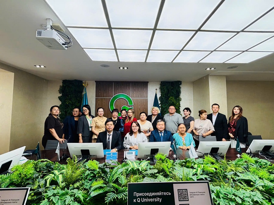 UFM và Q University (Kazakhstan) ký kết thỏa thuận hợp tác, mở rộng kết nối quốc tế