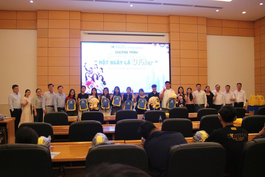 Hành trình “Một ngày là UFMer”: Nhịp cầu nối niềm tin giữa UFM và Trường THPT Đoàn Thị Điểm