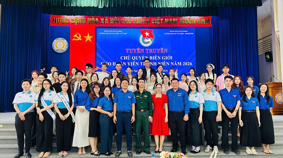 Tuổi trẻ UFM và UFA phối hợp tổ chức Hành trình biển đảo Việt Nam tại tỉnh Quảng Ngãi