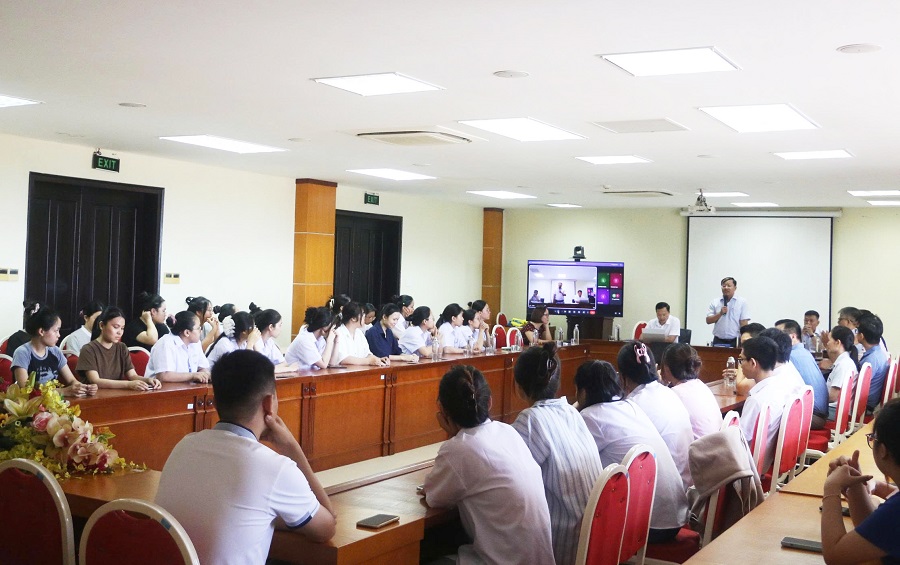 Ban Giám đốc Phân hiệu UFM tại Huế đối thoại, đồng hành cùng sinh viên