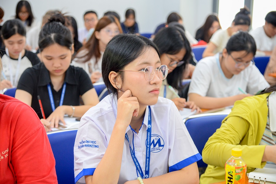 Tân sinh viên UFM 2026 chính thức bước vào giảng đường đại học