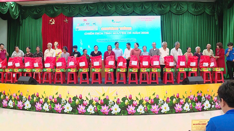 Trường Đại học Tài chính – Marketing đồng hành chăm lo an sinh xã hội tại xã Châu Đức, Thành phố Hồ Chí Minh
