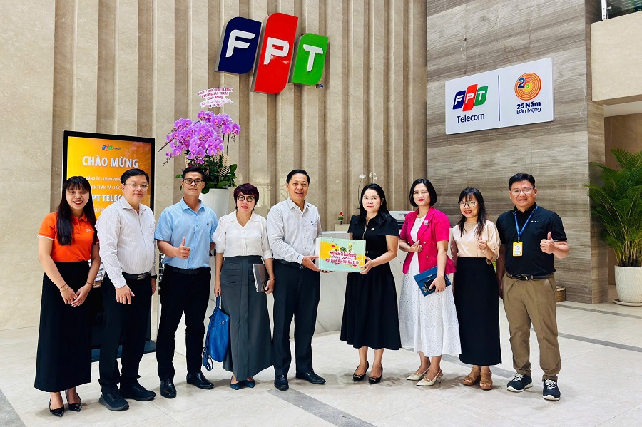 UFM thăm và chúc mừng các doanh nghiệp nhân Ngày Doanh nhân Việt Nam 13/10/2025