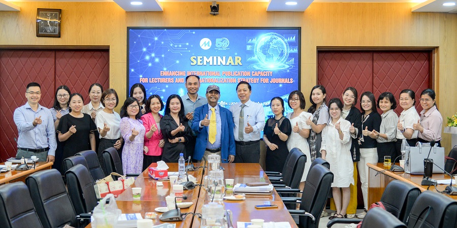 Tọa đàm “Nâng cao năng lực công bố và Chiến lược Quốc tế hóa Tạp chí”